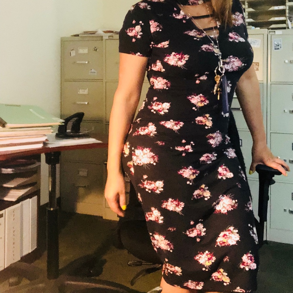 Almost Famous Floral midi dress size L
